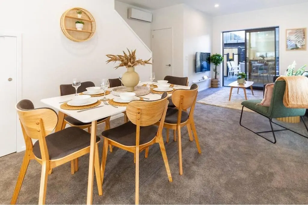 3 Minutes Walk To Riverside Market 4Bed4Bath Christchurch New Zealand