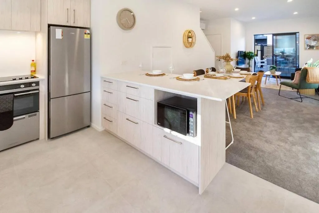 3 Minutes Walk To Riverside Market 4Bed4Bath Christchurch Apartment