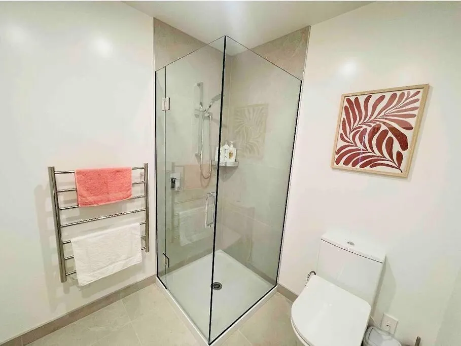 3 Minutes Walk To Riverside Market 4Bed4Bath Christchurch