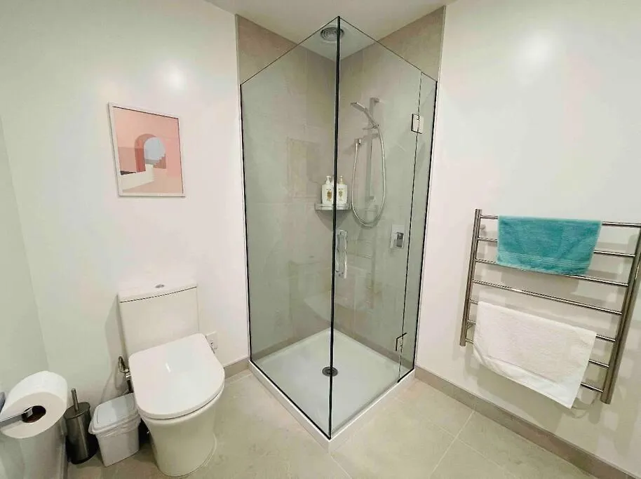 3 Minutes Walk To Riverside Market 4Bed4Bath Christchurch New Zealand