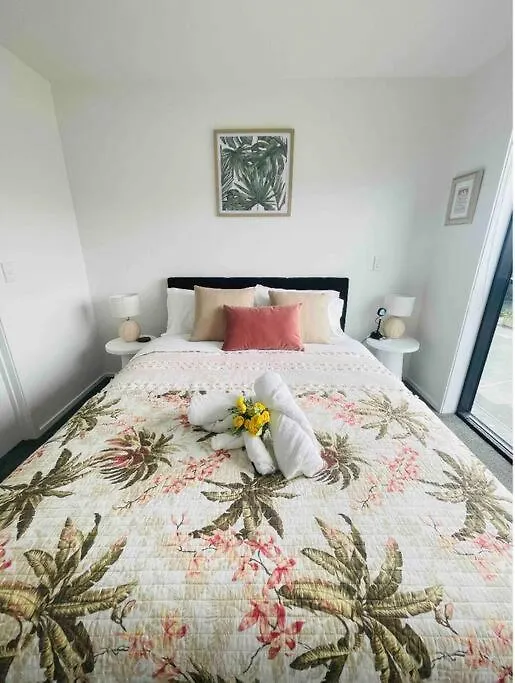 Apartment 3 Minutes Walk To Riverside Market 4Bed4Bath Christchurch